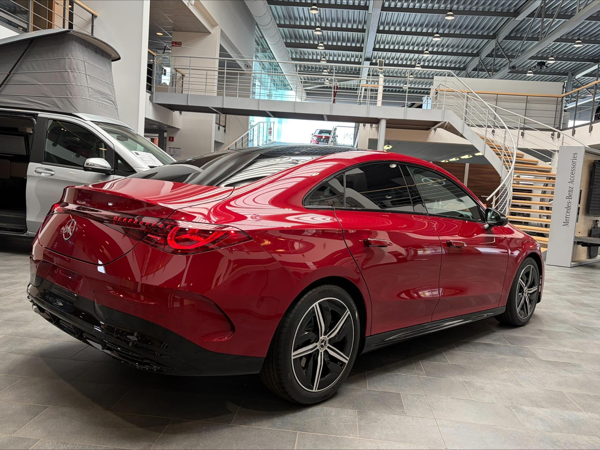 Mercedes-Benz CLA CLA 180 "140 Years Edition" Nieuwe wagen D, Auto's, Stof, Zwart, 4 cilinders, 136 pk