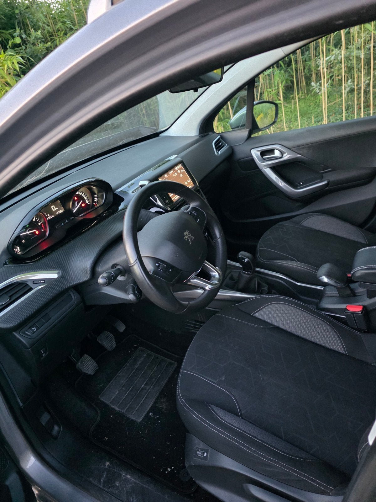 Peugeot 2008 1.2 benzine – 2018 – 92.000 km – start & rijdt, Peugeot
