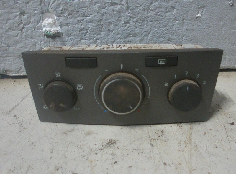 PANNEAU DE COMMANDE CHAUFFAGE CLIMATISATION Astra H (L48), Opel, Opel Automobile GmbH, Utilisé, Kontakt-opel@opel.com
