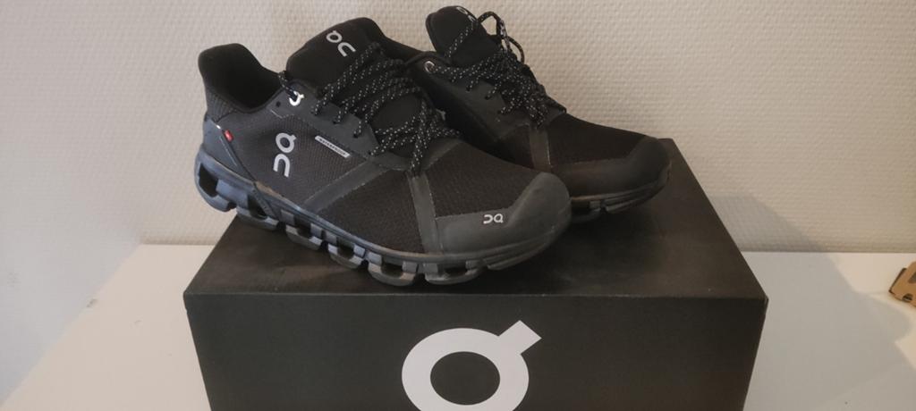 Sneakers On Cloudflyer 6 waterproof, Kleding | Heren, Schoenen, Ophalen