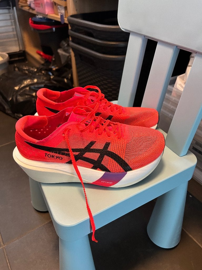 Asics Tokyo edge 40, Sports & Fitness, Enlèvement ou Envoi, Comme neuf, Asics