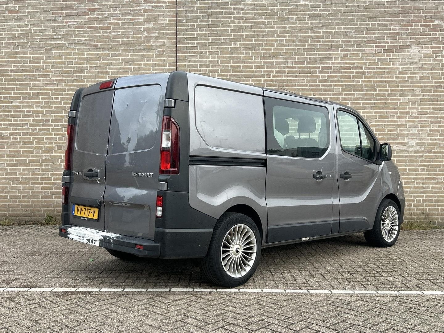 Renault Trafic 1.6 dCi T27 L1H1 Comfort Dubbel Cabine | € 4., Argent ou Gris, Achat, 170 g/km, Entreprise
