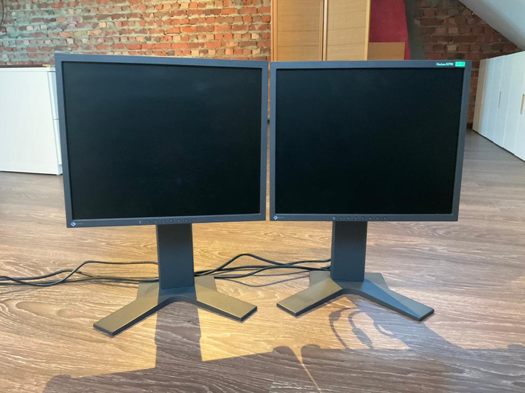 Eizo FlexScan S1701 (x2), Computers en Software, Monitoren, Gebruikt, DVI, In hoogte verstelbaar, Draaibaar, Kantelbaar, TN, HD