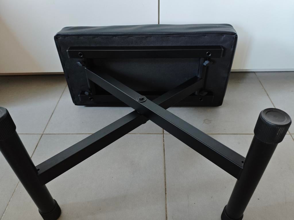 Electrische piano met steun en zitbankje, Enlèvement