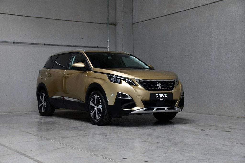 Peugeot 5008 Allure - 360° camera - trekhaak - Zetelverwarm, Autos, Peugeot, Euro 6, 7 places, Autres couleurs, 5 portes