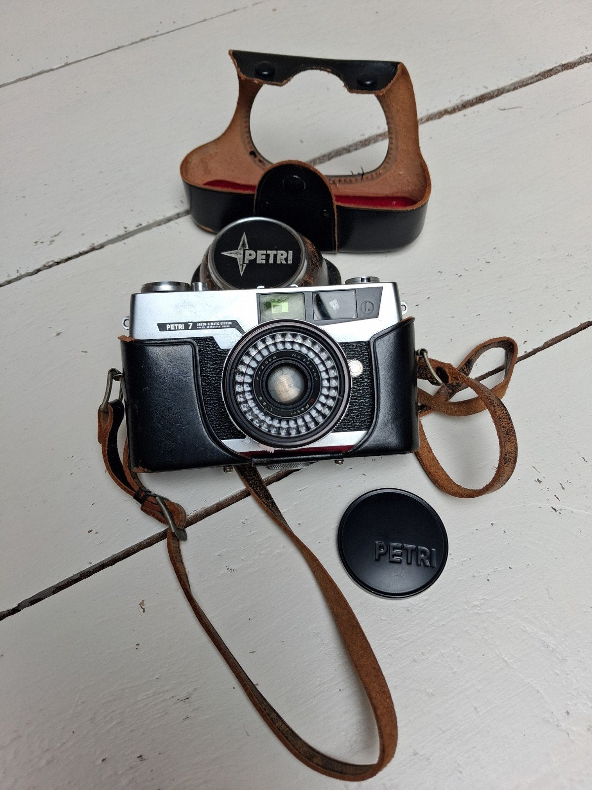 Oud fototoestel, Ophalen