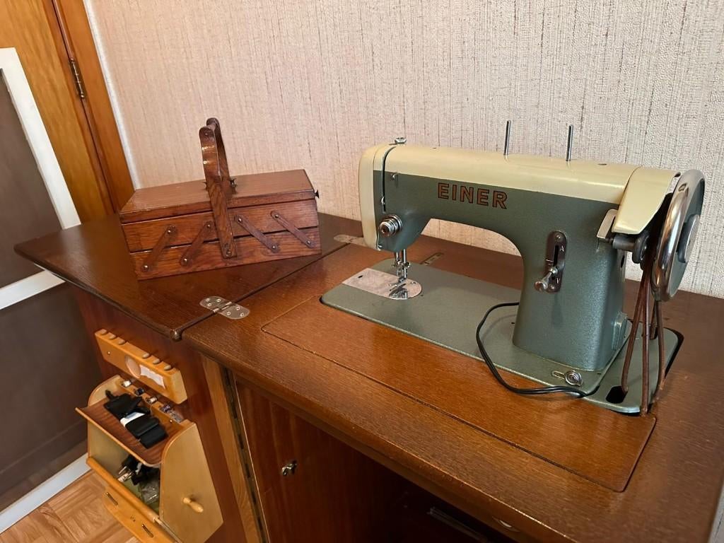 Vintage naaimachinekast - Einer, Ophalen