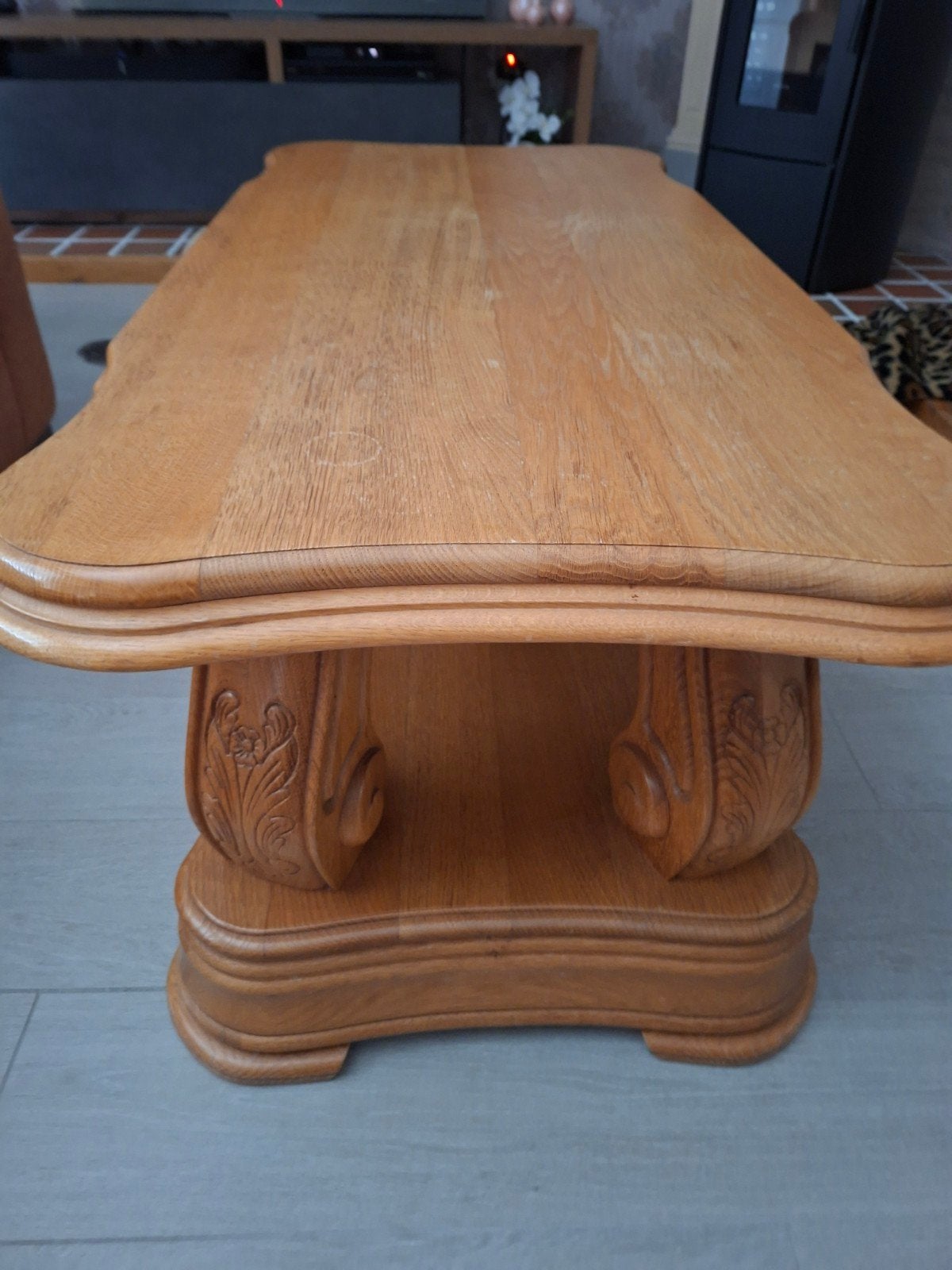 Salontafel van franse eik afmet lengte 1.30 breedte 60 ho 50, Ophalen