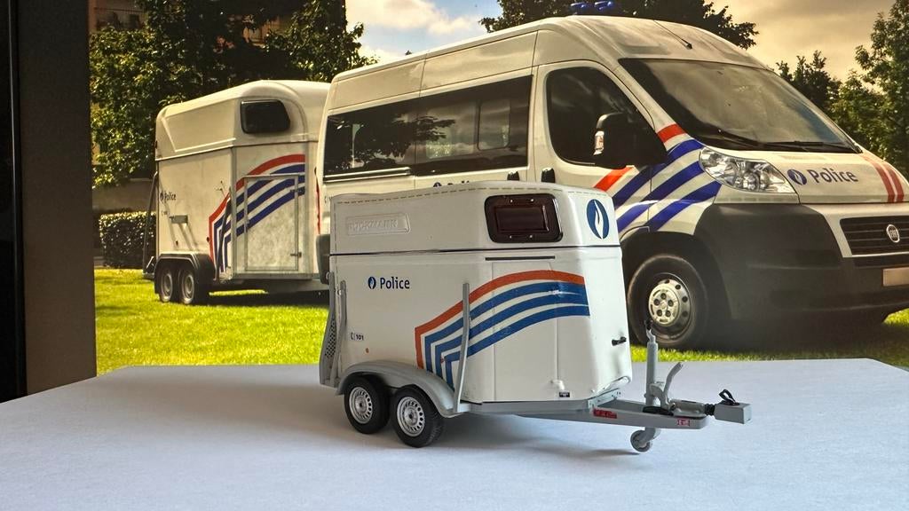 Minichamps remorque à chevaux 1/43 police fédérale politie, Enlèvement ou Envoi, Comme neuf, Autres types, MiniChamps
