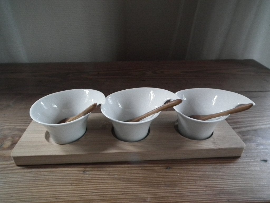 Tafelaccessoire (3 witte ramekins aan boord) nieuw, Overige merken, Verzenden, Keramiek, Overige typen
