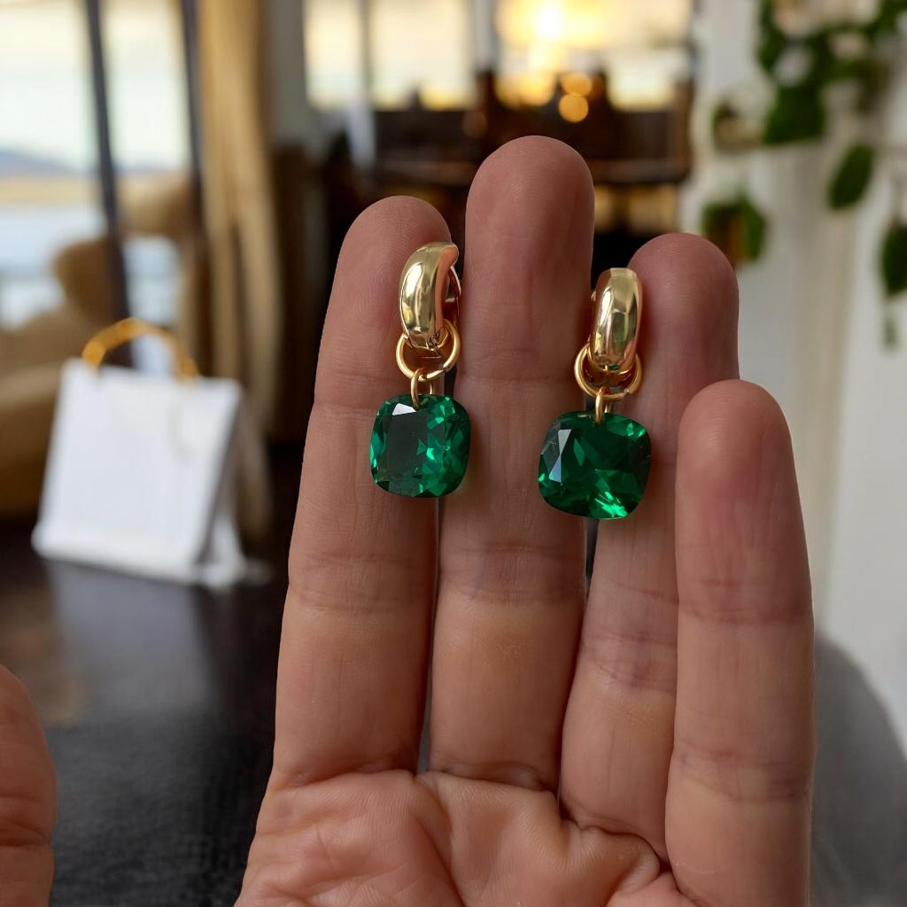 Boucles d'oreilles Nano émeraude, Bijoux, Sacs & Beauté, Boucles d'oreilles, Neuf, Pendantes, Autres matériaux, Vert, Enlèvement ou Envoi