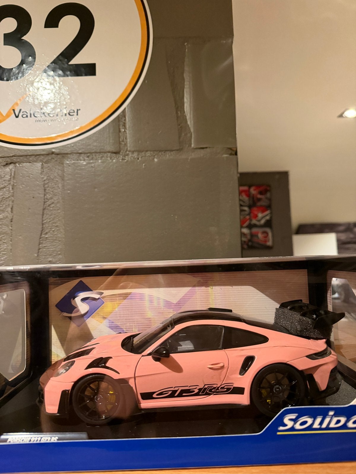 Porsche 992 GT3 RS pink, Ophalen of Verzenden, Zo goed als nieuw, Solido