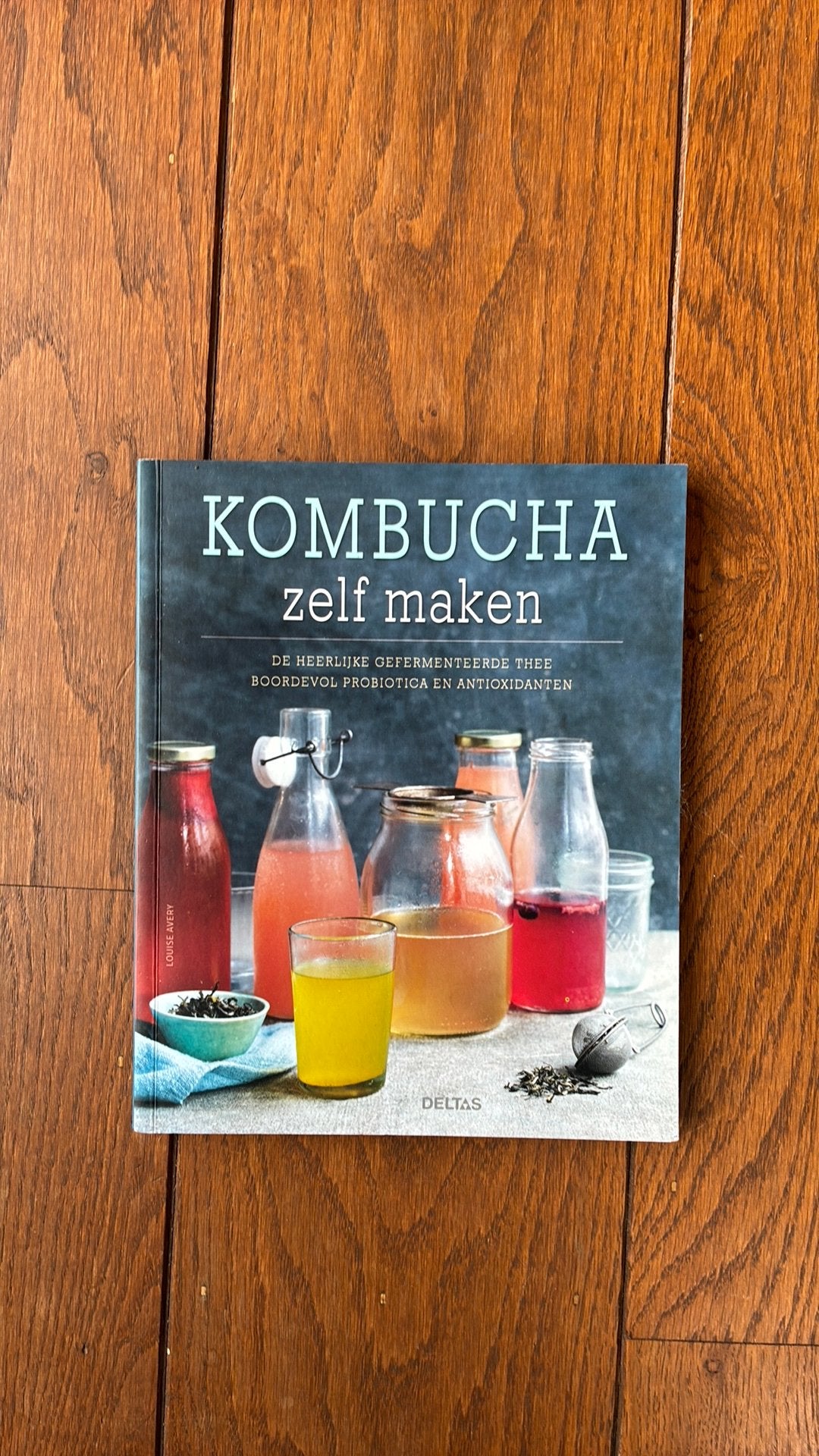 Kombucha zelf maken - Louise Avery, Boeken, Kookboeken, Ophalen of Verzenden, Zo goed als nieuw