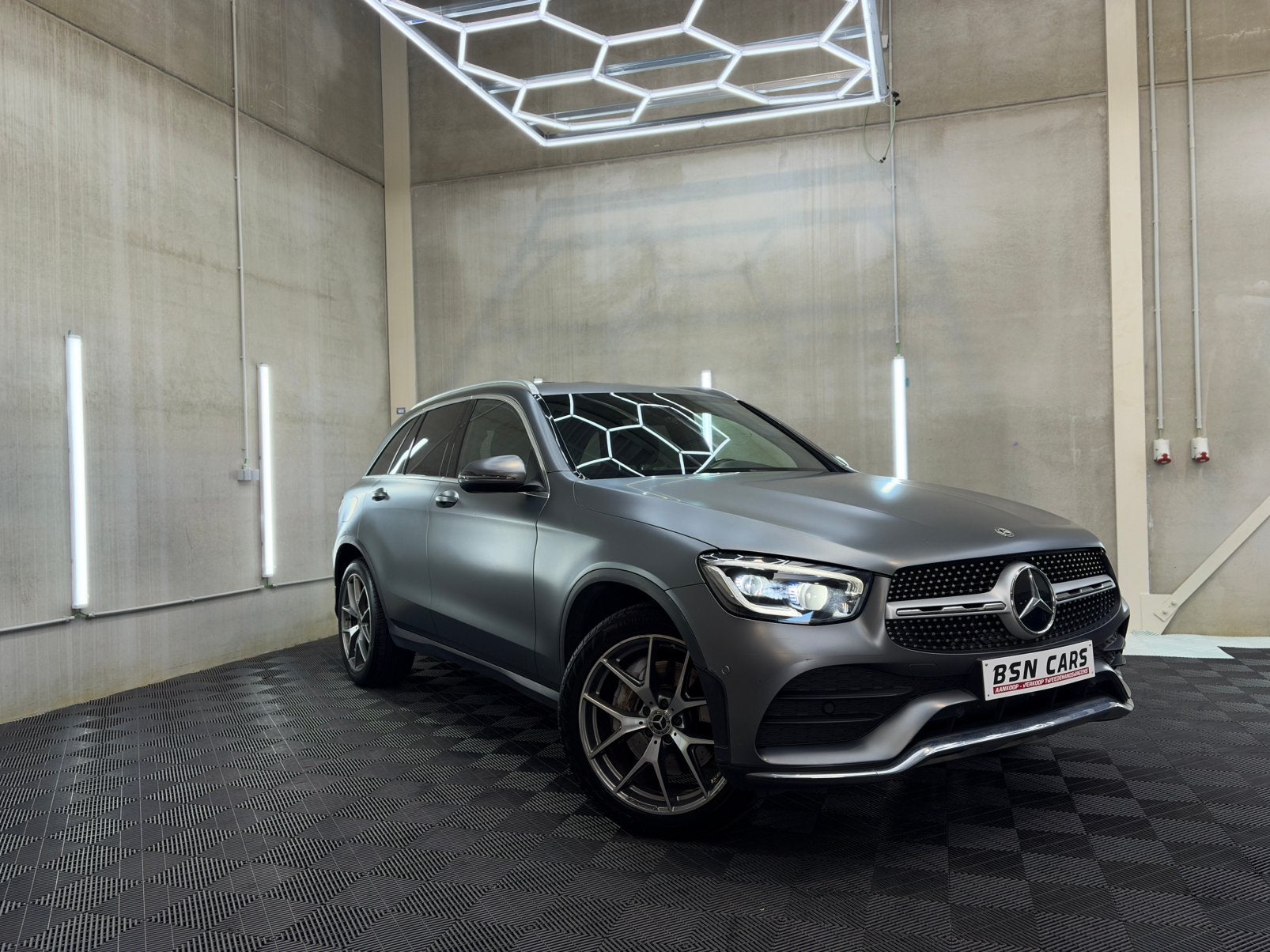 MERCEDES-BENZ GLC200/AMG/4MATIC/BTW/MAT/BURMEISTER/GARANTIE, Auto's, Automaat, Overige kleuren, Alcantara, 120 kW