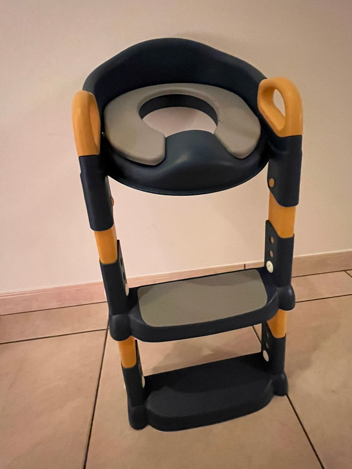 Toilettrap kinderen donkerblauw, Kinderen en Baby's, Babymode-accessoires, Ophalen, Gebruikt