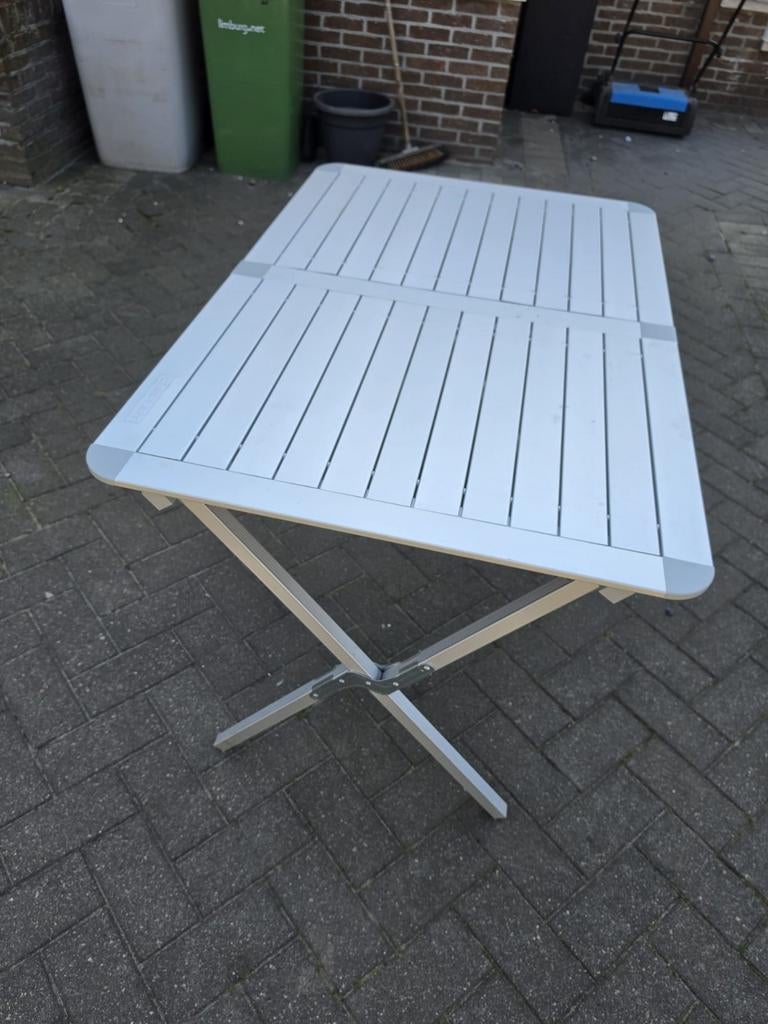 Campingtafel, Ophalen, Campingtafel