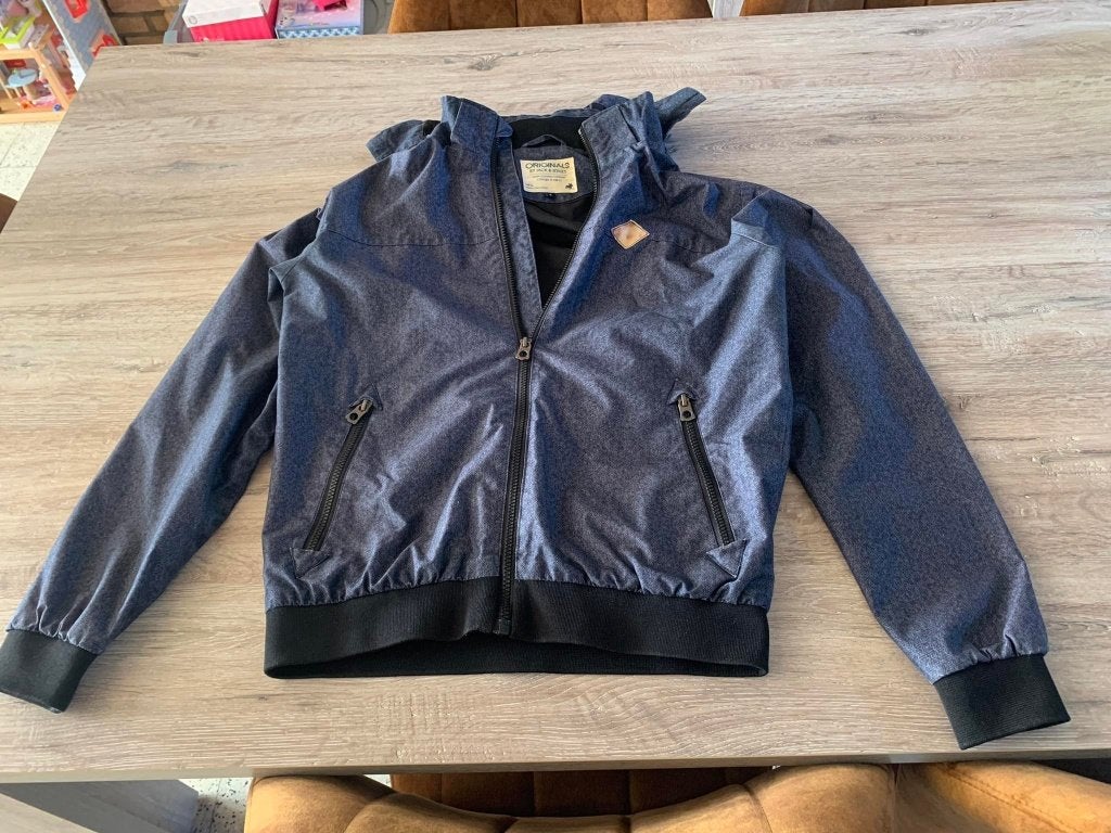 Jas jack & jones maat smal in goede staat., Vêtements | Hommes, Vestes | Été, Enlèvement, Porté