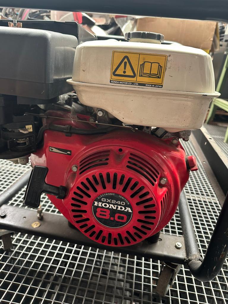 Pramac Europower E 4900 SHHPI – Honda GX240 Generator, Doe-het-zelf en Bouw, Motoren, Zo goed als nieuw, Ophalen
