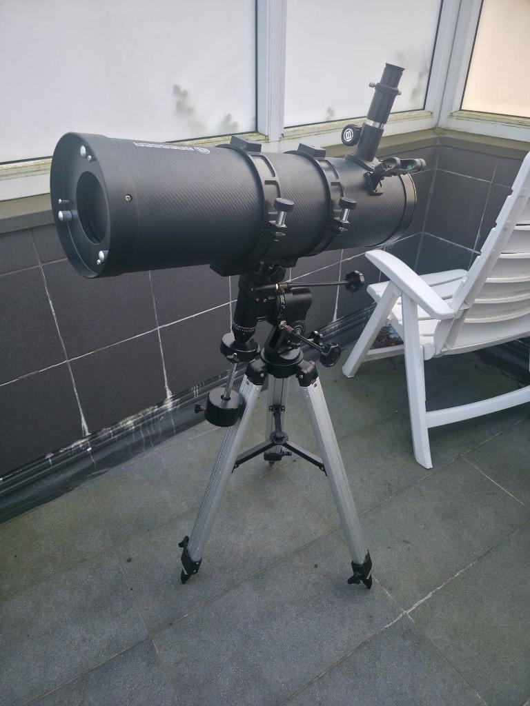 Télescope Bresser avec support - bon état, Télescope réflecteur (miroirs), Comme neuf, Avec trépied, Enlèvement
