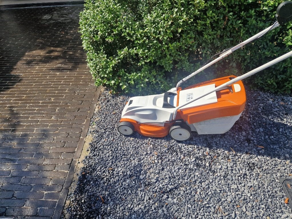 Stihl grasmaaier, Jardin & Terrasse, Tondeuses à gazon, Stilh, Tondeuses à gazon sur batterie, Tondeuse rotative, 30 à 39 cm