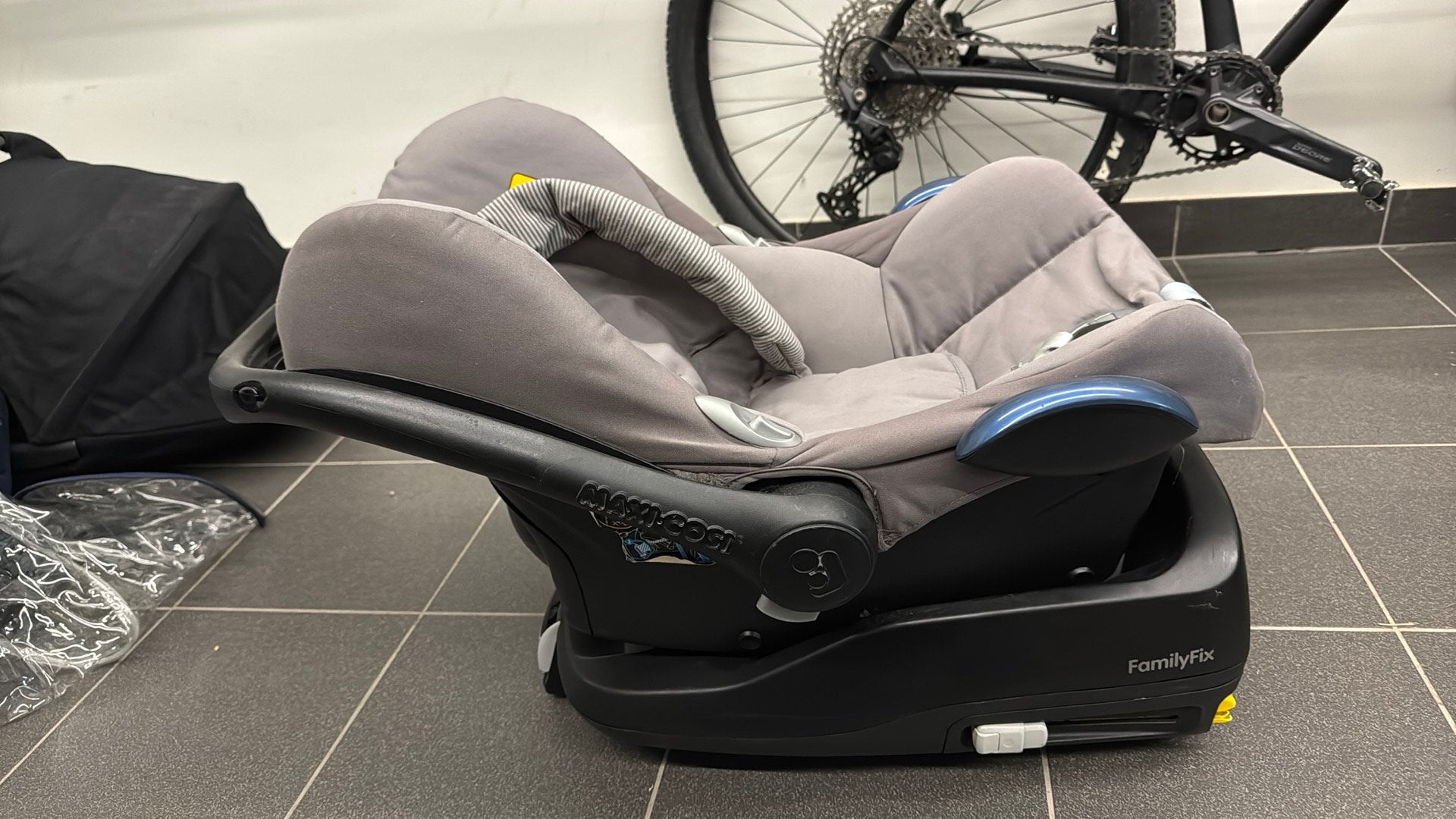 Autostoel maxi-cosi, Kinderen en Baby's, Autostoeltjes, Ophalen, Verstelbare rugleuning, Gebruikt, Isofix