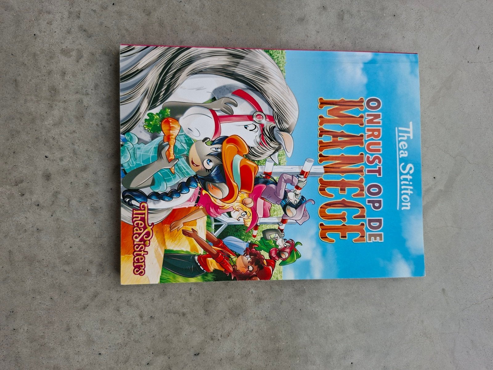 Thea Stilton - Onrust op de manege, Ophalen of Verzenden, Thea Stilton