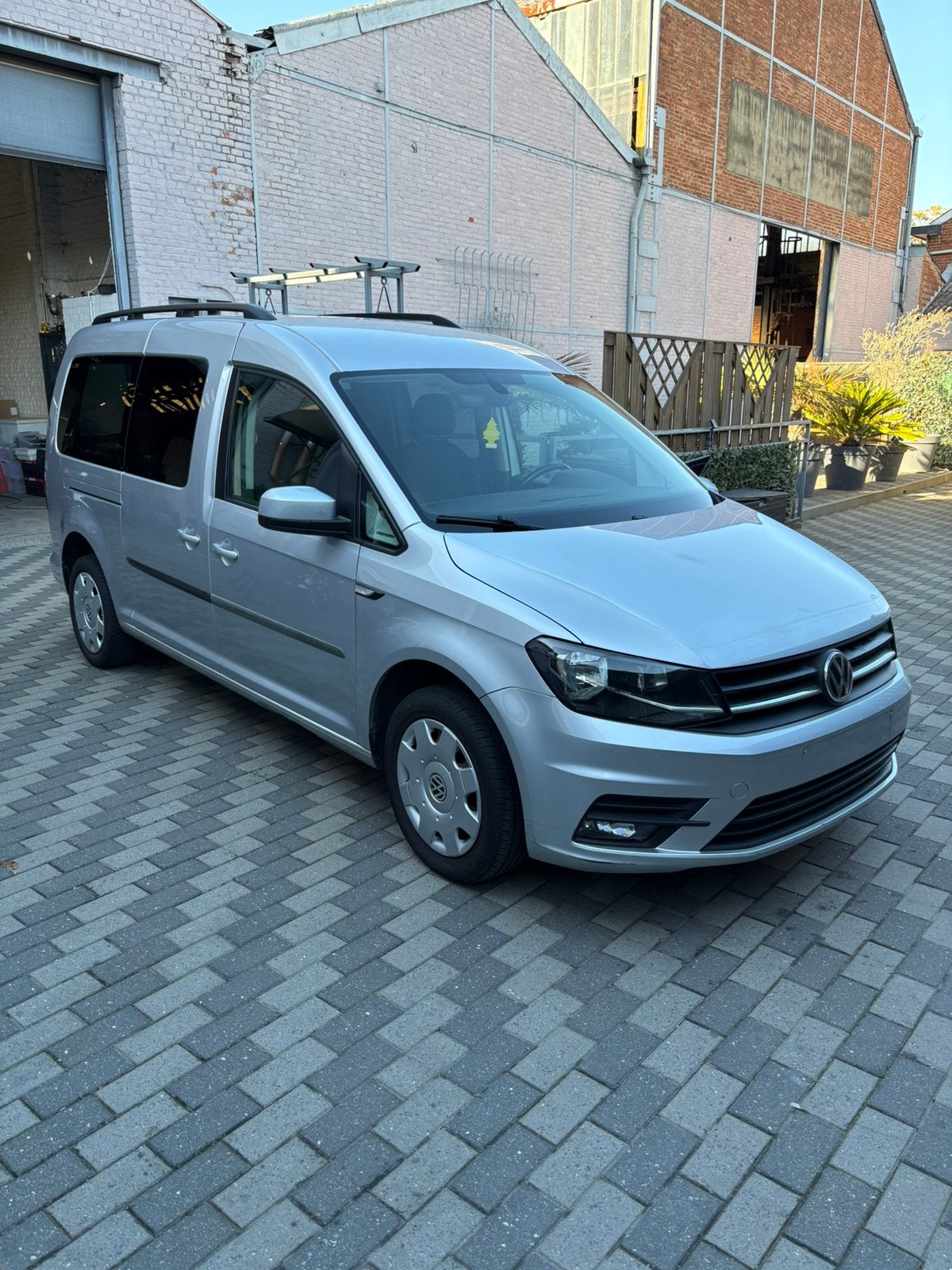 VW caddy maxi euro 6d utilitaire 1er propriétaire 8990€, Autos, Argent ou Gris, Achat, Euro 6, Boîte manuelle