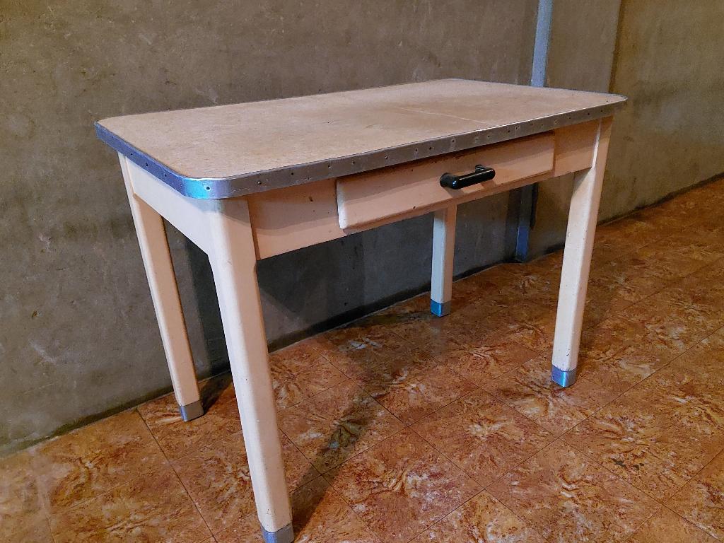 Gratis :  Vintage keukentafel, Ophalen