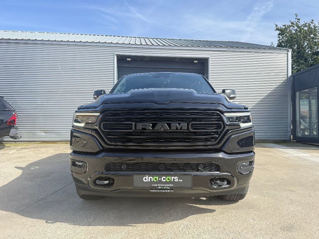 LIMITED / NIGHT EDITI / V8 5.7 / PANO / LPG / LUCHTVER / 22", Automaat, 295 kW, Bedrijf, 5 zetels