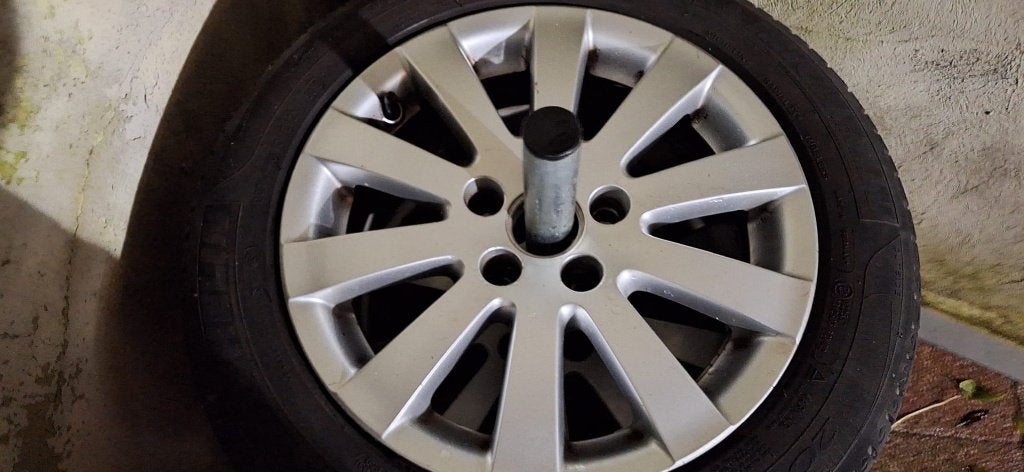 Jantes 16 pouces VW avec pneus d'été — Volkswagen Passat B6, Pneus et Jantes, 16 pouces, Véhicule de tourisme, Pneus été