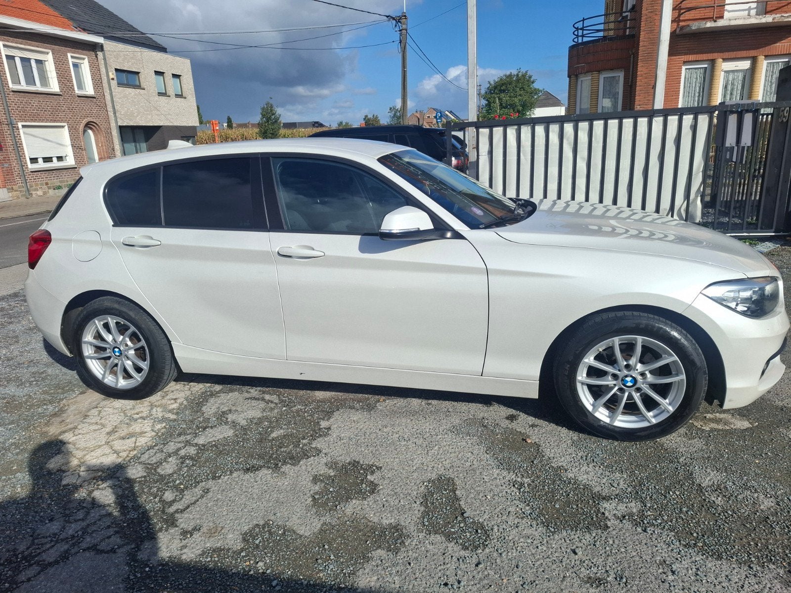 BMW SERIE 1 -116 -ESSENCE- TRÈS PROPRE, Autos, Euro 6, Entreprise, Boîte manuelle, 5 portes
