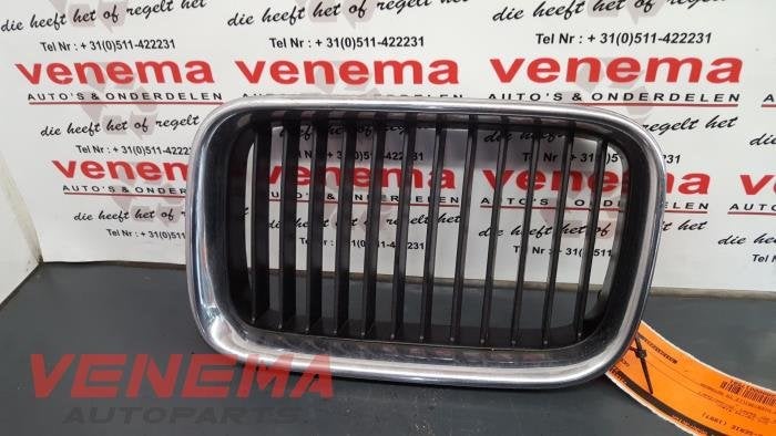 Calandre d'un BMW 3-Serie, -, 3 mois de garantie, Utilisé, -