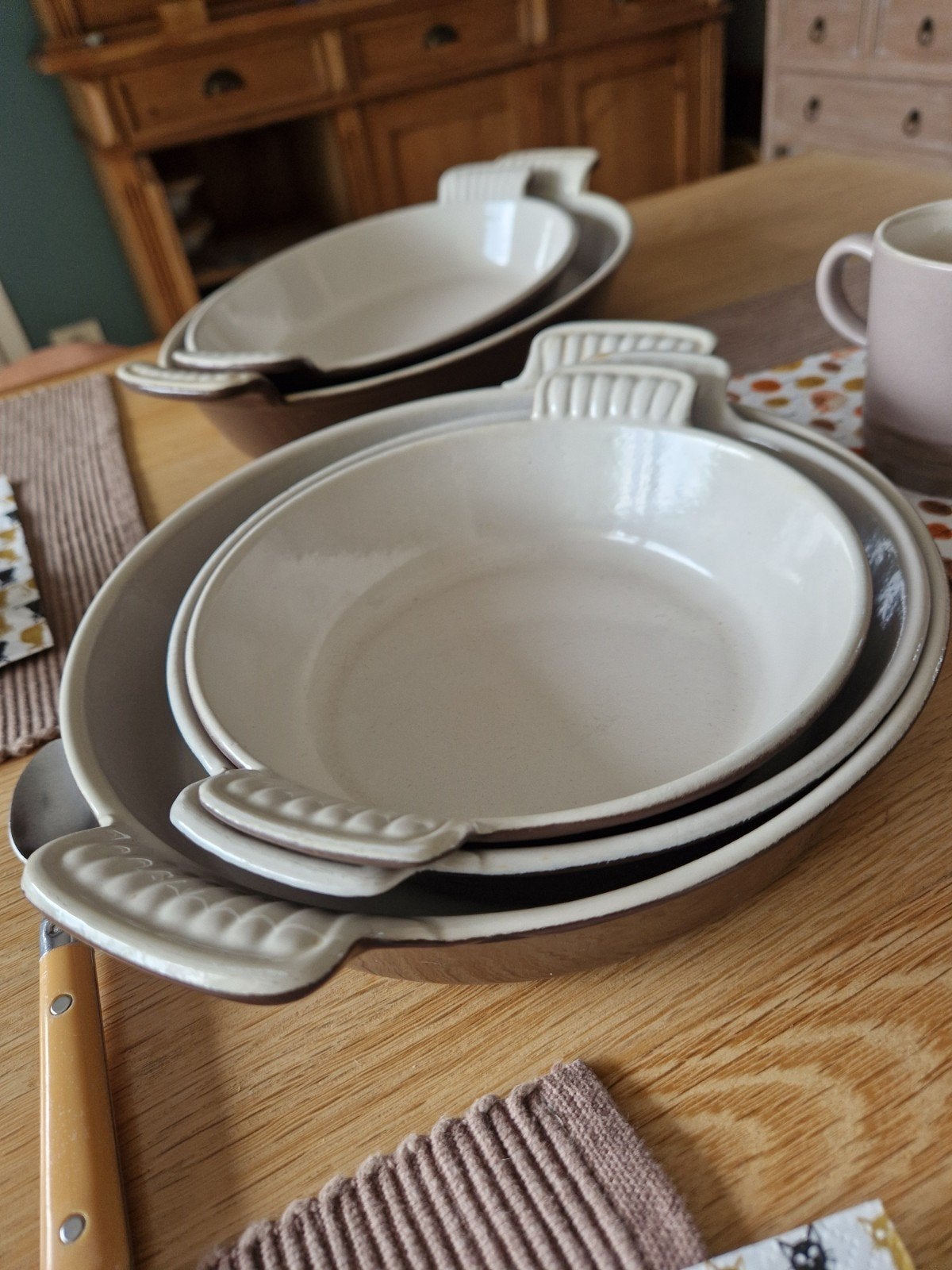 set van 3 vintage ronde  ovenschalen, Ophalen, Gietijzer