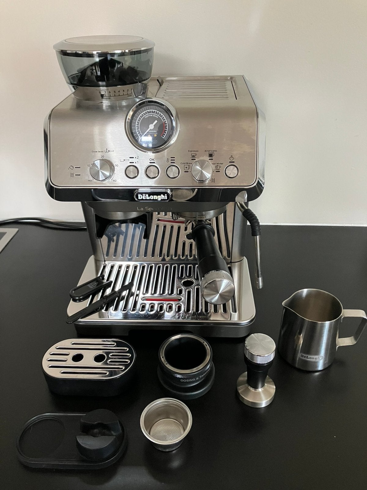 De'Longhi La Specialista Arte Evo, Machine à espresso, Réservoir d'eau amovible, Enlèvement, 10 tasses ou plus