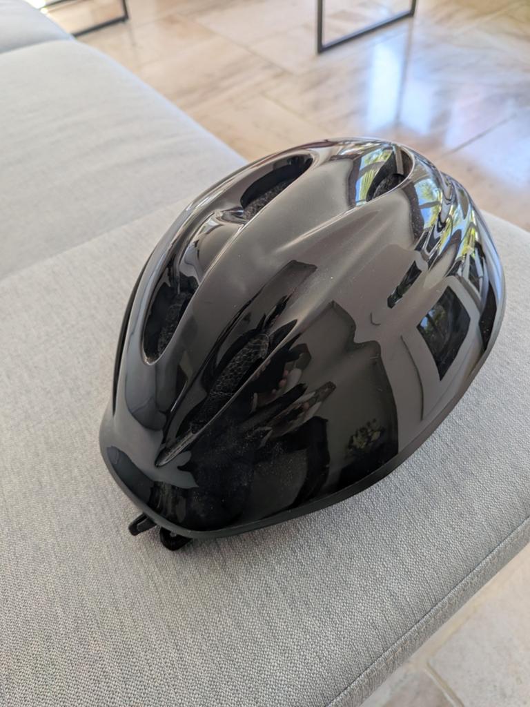 Petit casque de vélo, Enlèvement