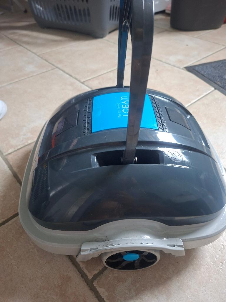 Aspirateur piscine, Jardin & Terrasse, Enlèvement, Comme neuf, Agent de nettoyage