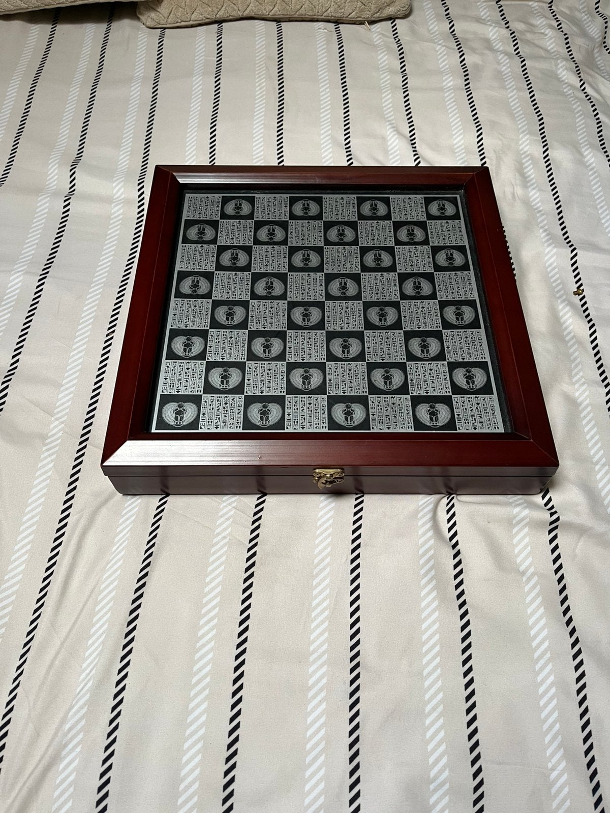 Jeu d'échecs de l'Égypte ancienne, Enlèvement ou Envoi, Comme neuf