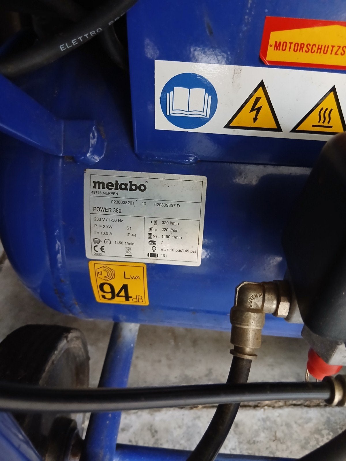 Metabo Power 380, Doe-het-zelf en Bouw, Compressors, Ophalen, Gebruikt, 6 tot 10 bar, 25 tot 100 liter