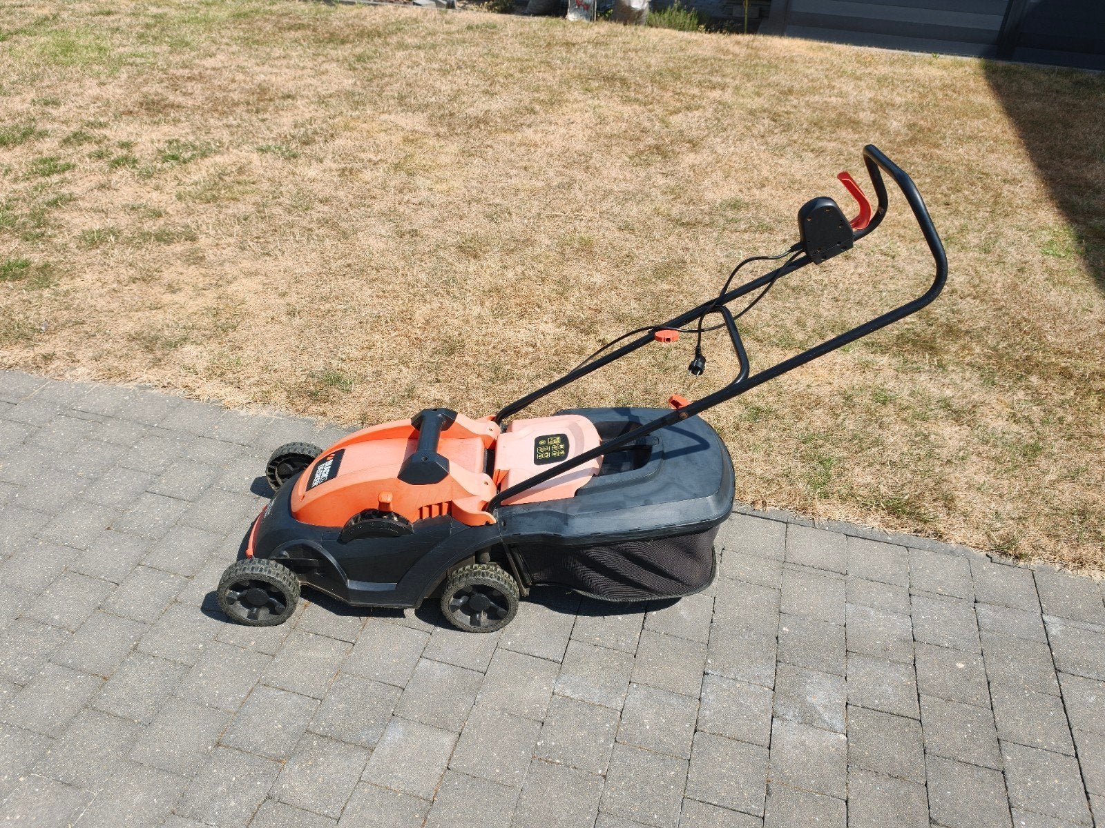 Black & Decker 1600W grasmaaier, Tuin en Terras, Grasmaaiers, Ophalen