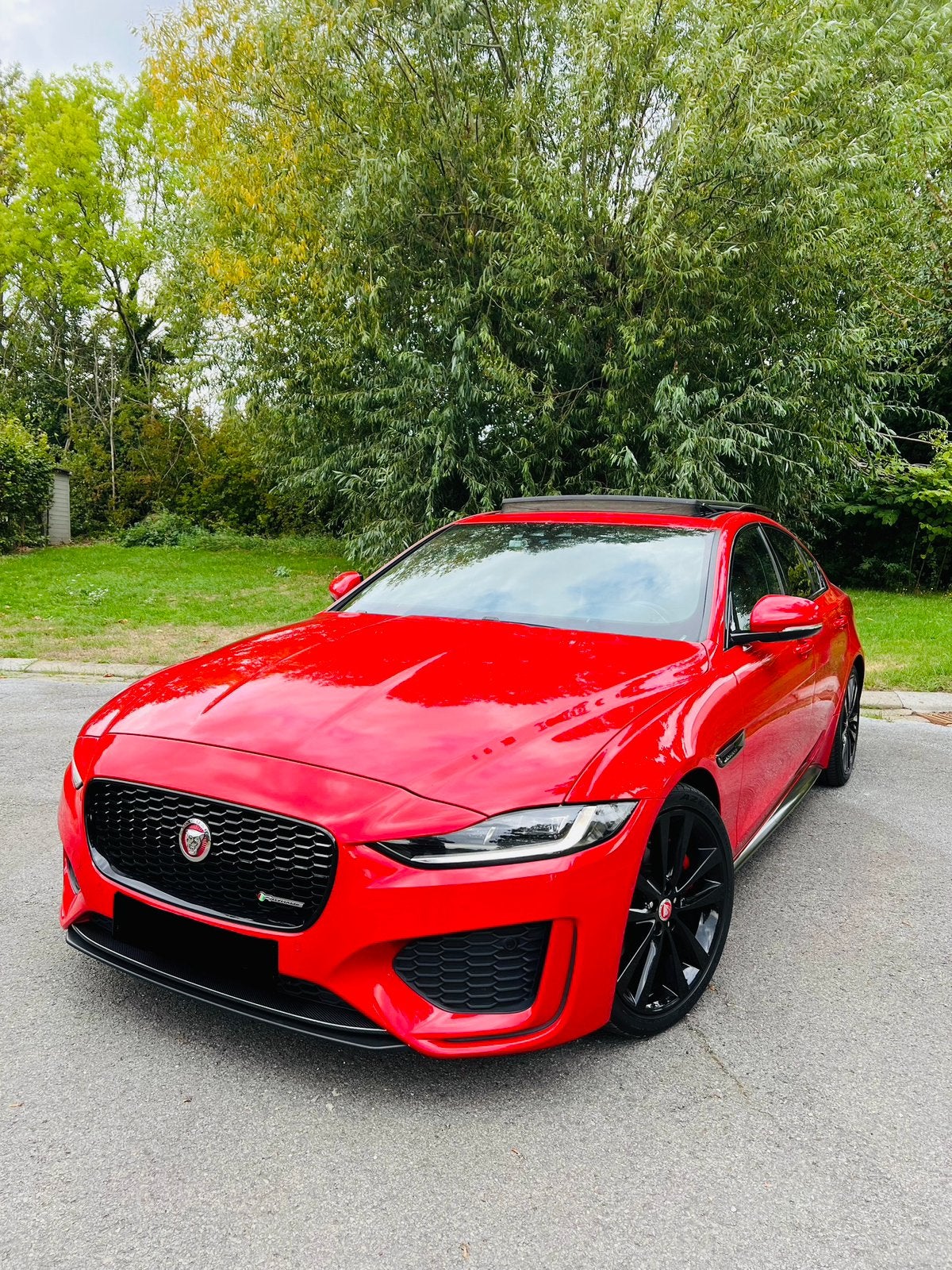 JAGUAR XE P250 R-DYNAMIC SE, Achterwielaandrijving, Zwart, Leder, Berline