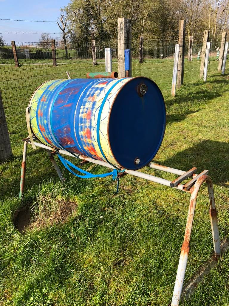 Bidon de voltige cosaque a vendre., Ophalen, Gebruikt