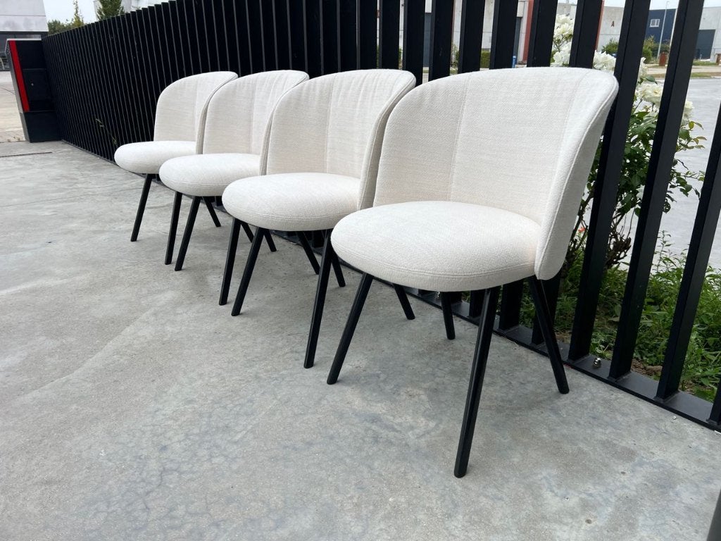 Chaise Vitra Mikado, 4 x - modèles de showroom, Maison & Meubles, Neuf, Tissus, Design, Quatre