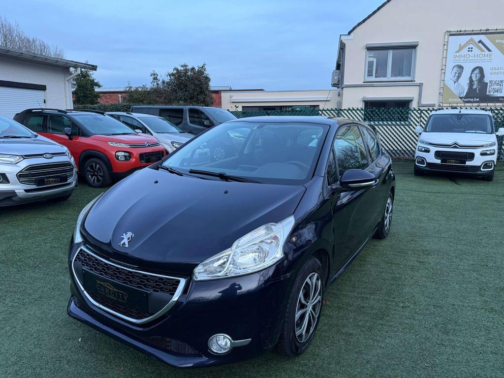 Peugeot 208 1.2i Active°EXPORT OF HANDELAAR°ZO MEENEMEN, Auto's, Voorwielaandrijving, Stof, Gebruikt, 1199 cc