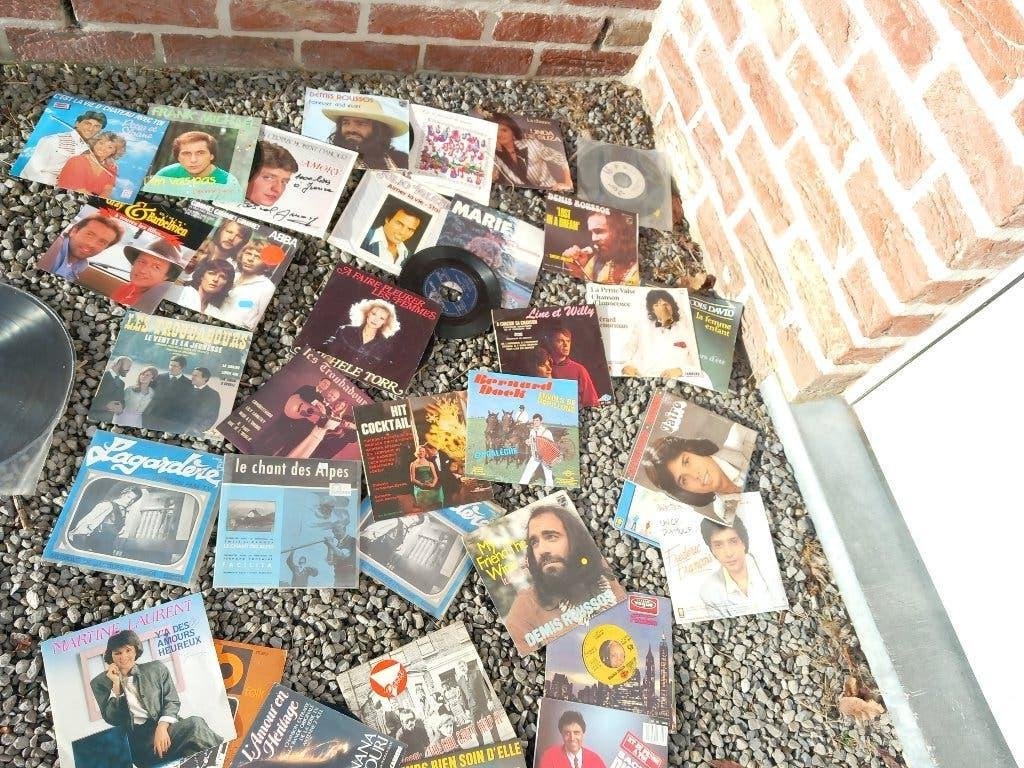 lot de vinyles 45 tours année 60 70, Enlèvement