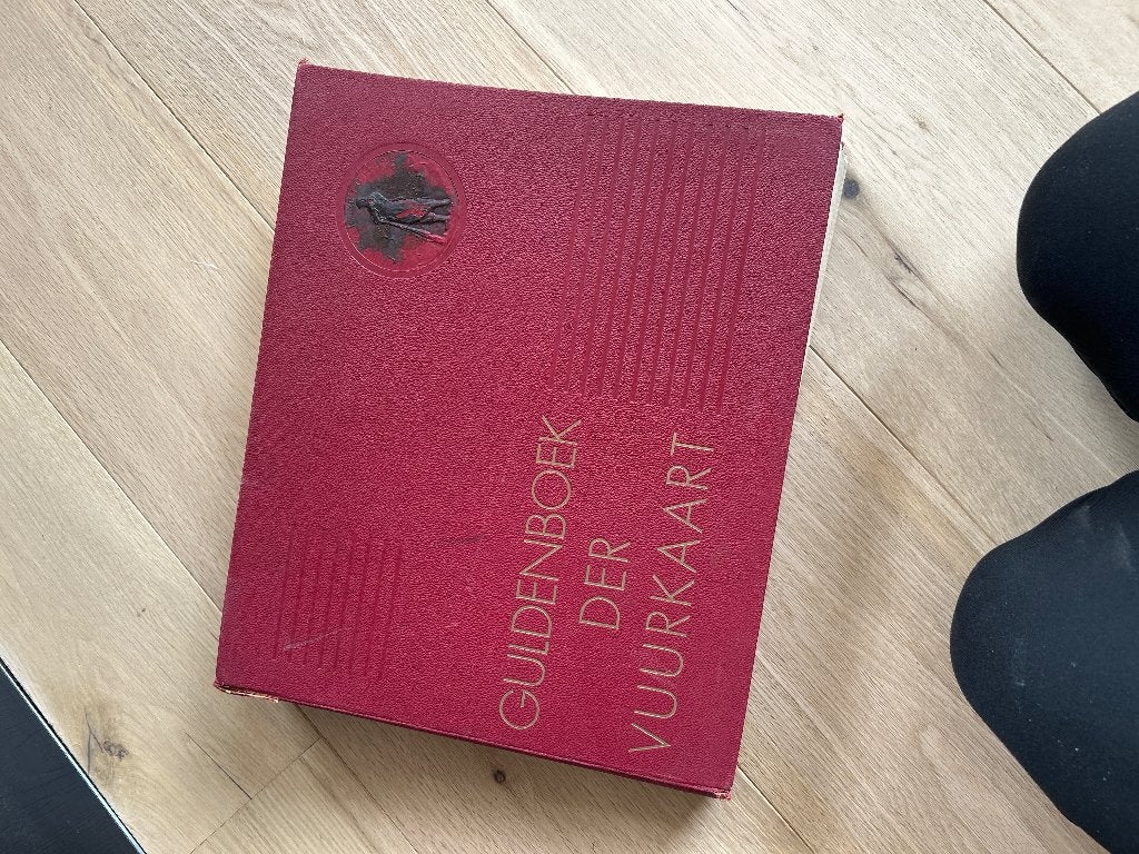 Oorlog boek gesneuvelden “gildenbroeder der vuurkaart “, Ophalen of Verzenden, Voor 1940, Gelezen, Landmacht
