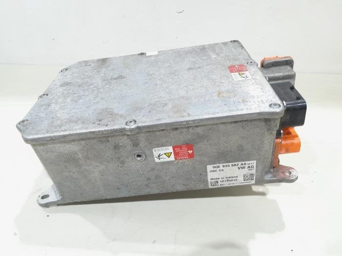 Acculader van een Audi A3, Gebruikt, -, -, -