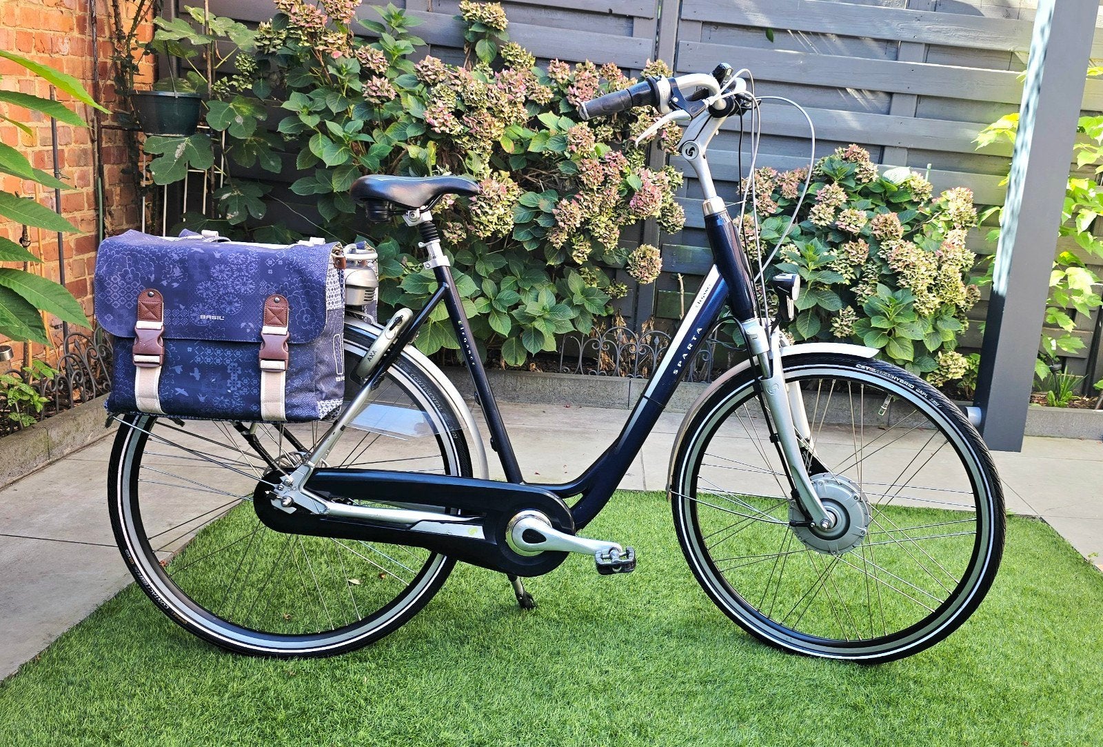 Vélo électrique Sparta avec une batterie puissante et un fai, Enlèvement, Sparta