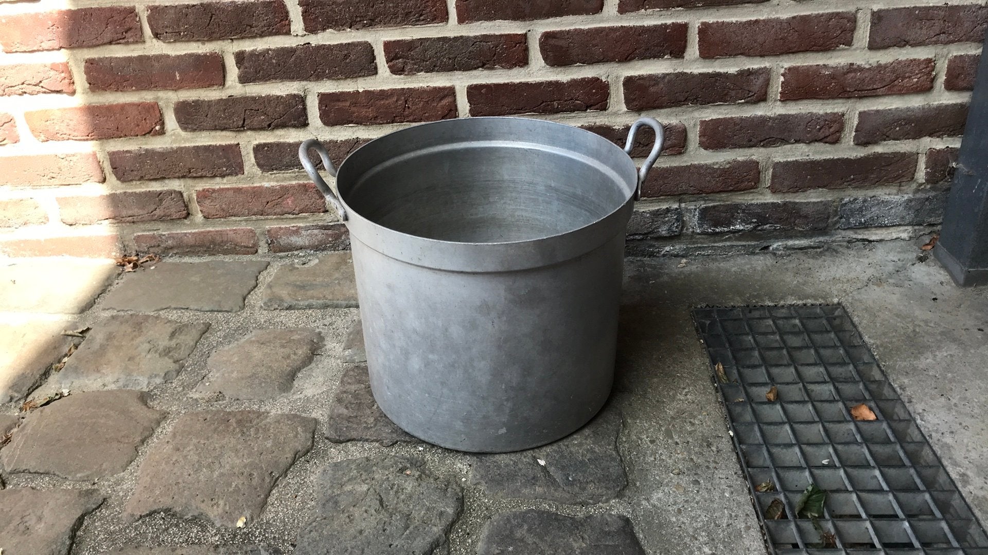 Grote oude soepketel, Ophalen, Zo goed als nieuw