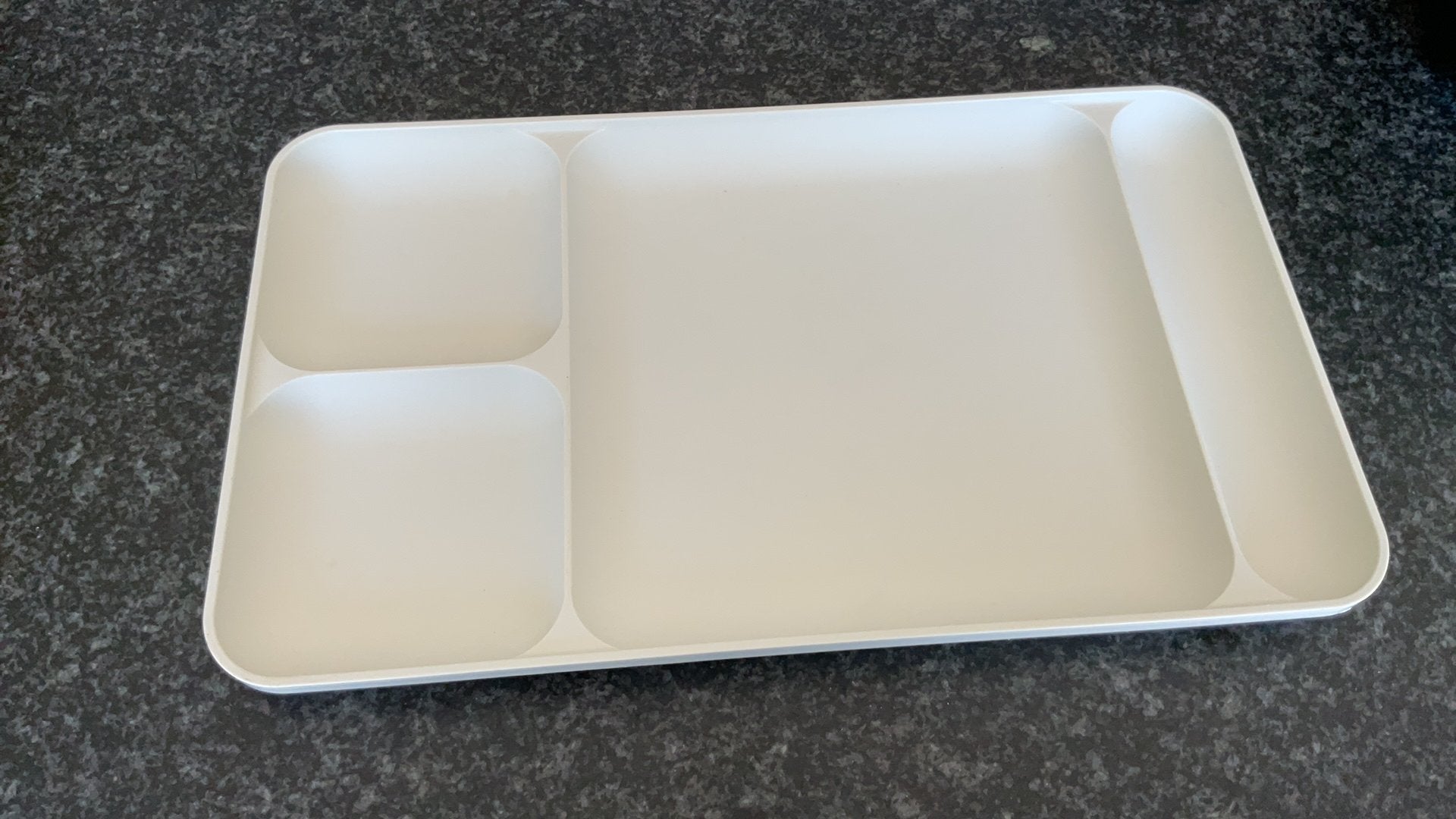 Tupperware plateau, Maison & Meubles, Cuisine| Tupperware, Enlèvement ou Envoi, Comme neuf