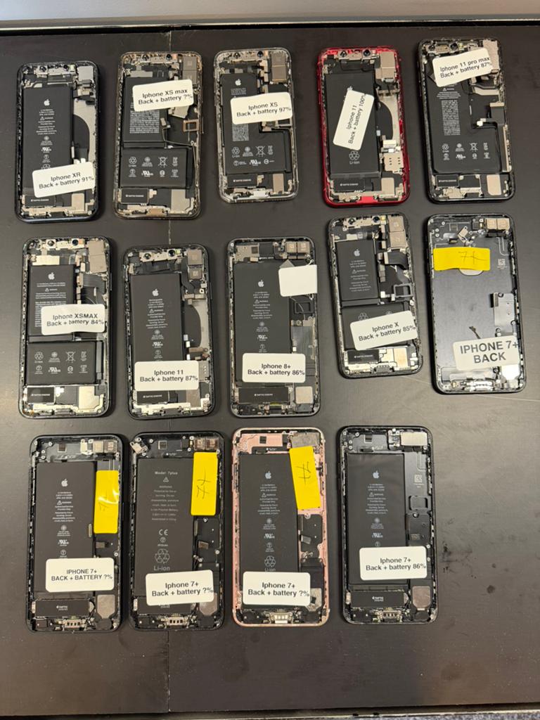 Originele iphone onderdelen schermen, back en batterijen, Enlèvement, Comme neuf